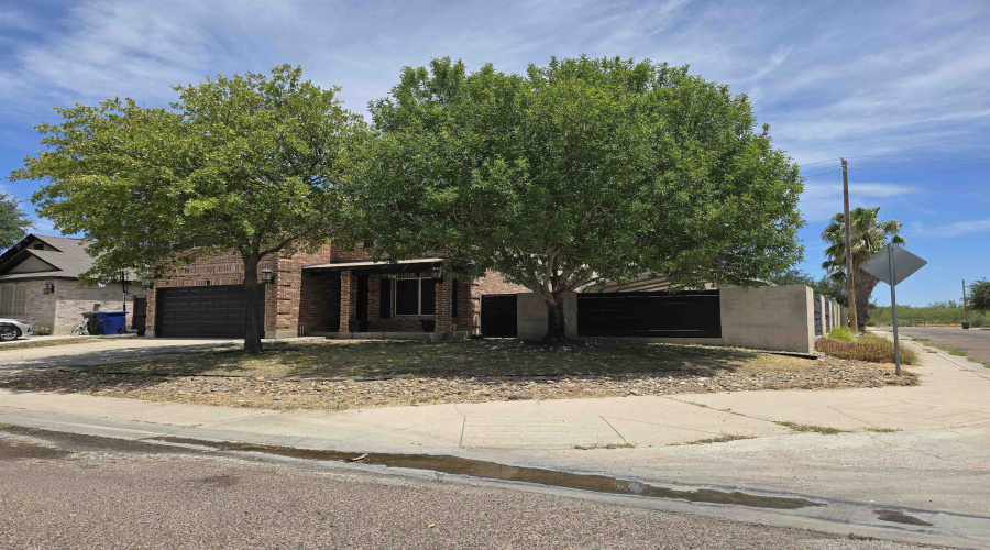 2987 Temple Dr, Laerdo, Texas 78043, 3 Bedrooms Bedrooms, 7 Rooms Rooms,2 BathroomsBathrooms,Residential,For Rent,2987 Temple Dr,20260602