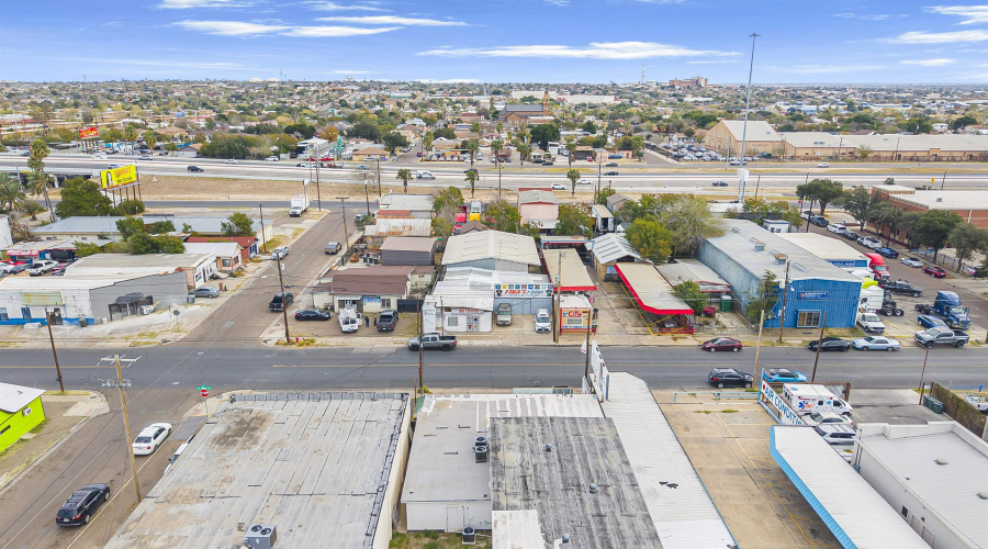 1717 San Bernardo Ave, Laredo, Texas 78040, ,3 BathroomsBathrooms,Commercial retail/office,For Sale,1717 San Bernardo Ave,20260610