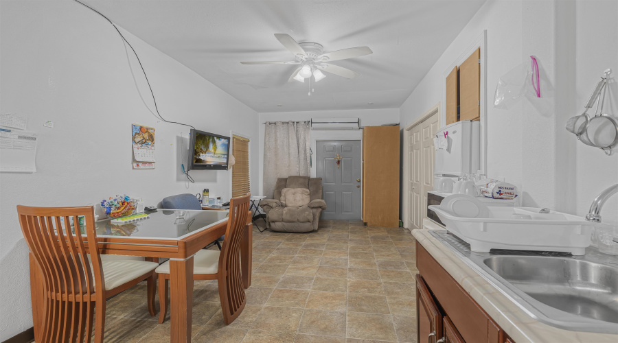 1717 San Bernardo Ave, Laredo, Texas 78040, ,3 BathroomsBathrooms,Commercial retail/office,For Sale,1717 San Bernardo Ave,20260610