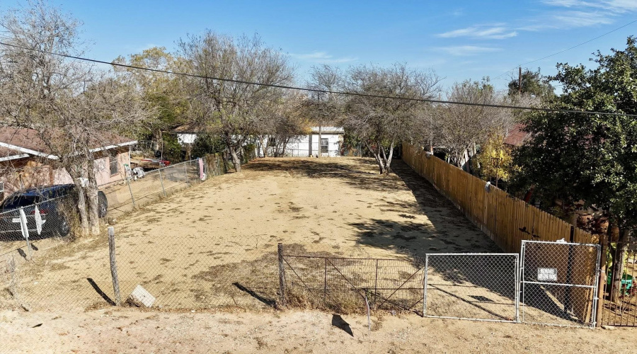 2818 Norton St, Laredo, Texas 78046, ,Land,For Sale,2818 Norton St,20260611