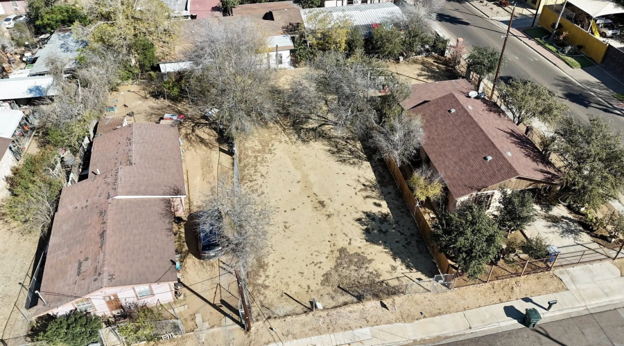 2818 Norton St, Laredo, Texas 78046, ,Land,For Sale,2818 Norton St,20260611