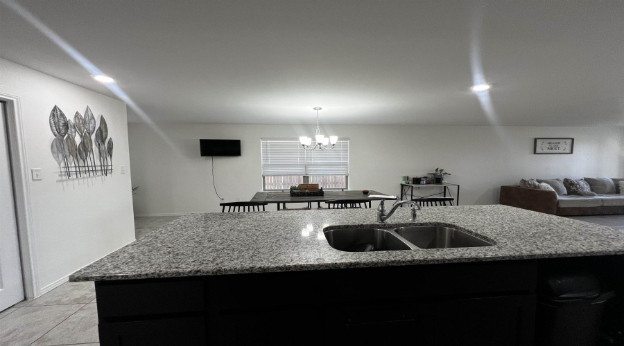 1810 Brownwood St., LAREDO, Texas 78046, 4 Bedrooms Bedrooms, 6 Rooms Rooms,2 BathroomsBathrooms,Residential,For Sale,1810 Brownwood St.,20260606