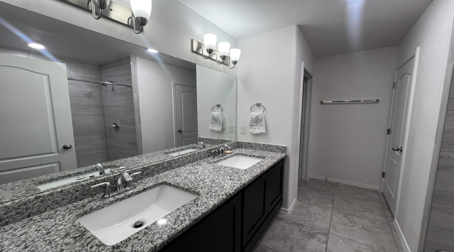 1810 Brownwood St., LAREDO, Texas 78046, 4 Bedrooms Bedrooms, 6 Rooms Rooms,2 BathroomsBathrooms,Residential,For Sale,1810 Brownwood St.,20260606