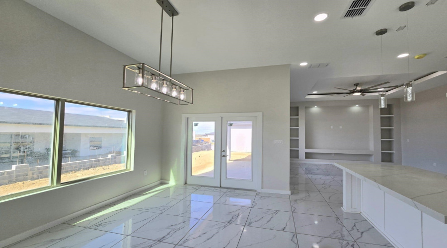 1005 Noyola Loop, Laredo, Texas 78046, 4 Bedrooms Bedrooms, 5 Rooms Rooms,2 BathroomsBathrooms,Residential,For Sale,1005 Noyola Loop,20260595