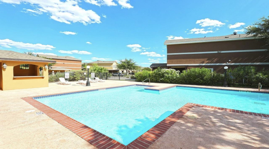 2619 San Isidro Pkwy, Laredo, Texas 78045, 2 Bedrooms Bedrooms, 4 Rooms Rooms,1 BathroomBathrooms,Residential,For Rent,2619 San Isidro Pkwy,20260597