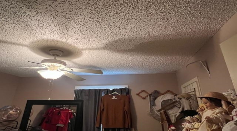 148 Kennedy Lp, Laredo, Texas 78046, 4 Bedrooms Bedrooms, 6 Rooms Rooms,2 BathroomsBathrooms,Residential,For Rent,148 Kennedy Lp,20260600