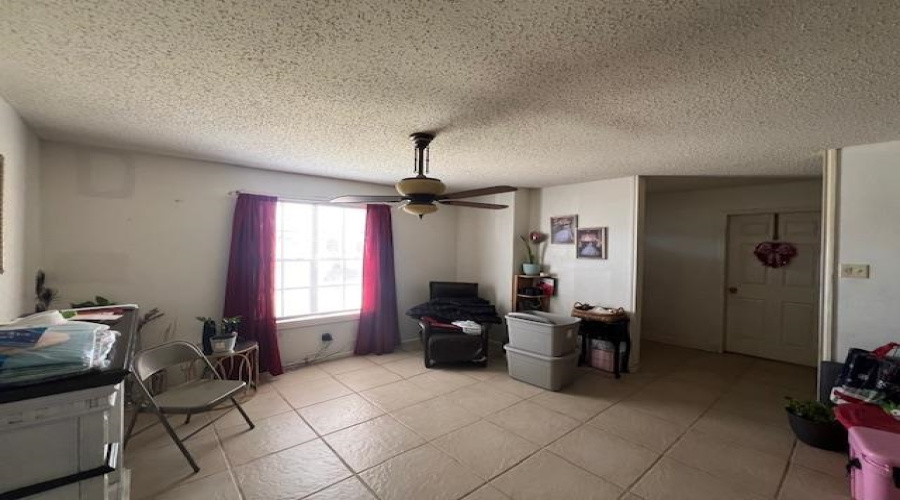 148 Kennedy Lp, Laredo, Texas 78046, 4 Bedrooms Bedrooms, 6 Rooms Rooms,2 BathroomsBathrooms,Residential,For Rent,148 Kennedy Lp,20260600