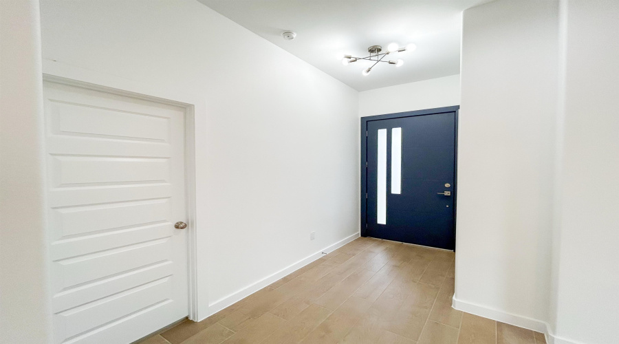 1719 Cordova Dr., Laredo, Texas 78046, 3 Bedrooms Bedrooms, 4 Rooms Rooms,2 BathroomsBathrooms,Residential,For Sale,1719 Cordova Dr.,20260601