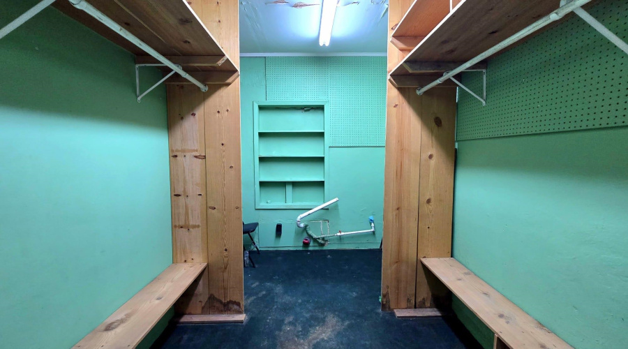 1520 Clark Blvd, Laredo, Texas 78040, 1 Room Rooms,1 BathroomBathrooms,Commercial retail/office,For Sale,1520 Clark Blvd,20260638