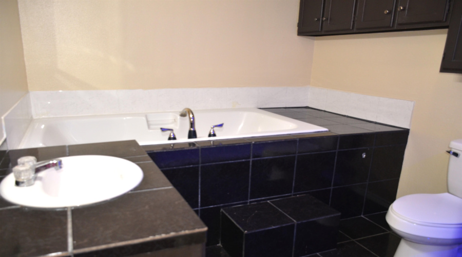 308 E Olive St, Laredo, Texas 78041, 1 Bedroom Bedrooms, 1 Room Rooms,1 BathroomBathrooms,Residential,For Rent,308 E Olive St,20260626