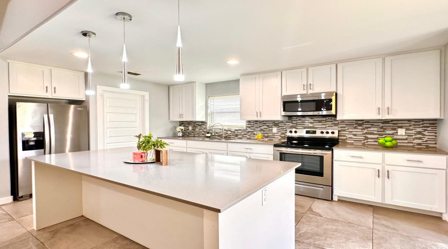 1009 La Muralla St, LAREDO, Texas 78046, 4 Bedrooms Bedrooms, 6 Rooms Rooms,2 BathroomsBathrooms,Residential,For Rent,1009 La Muralla St,20260629