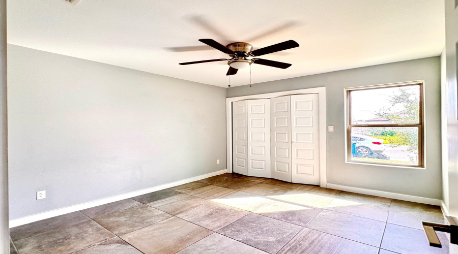 1009 La Muralla St, LAREDO, Texas 78046, 4 Bedrooms Bedrooms, 6 Rooms Rooms,2 BathroomsBathrooms,Residential,For Rent,1009 La Muralla St,20260629