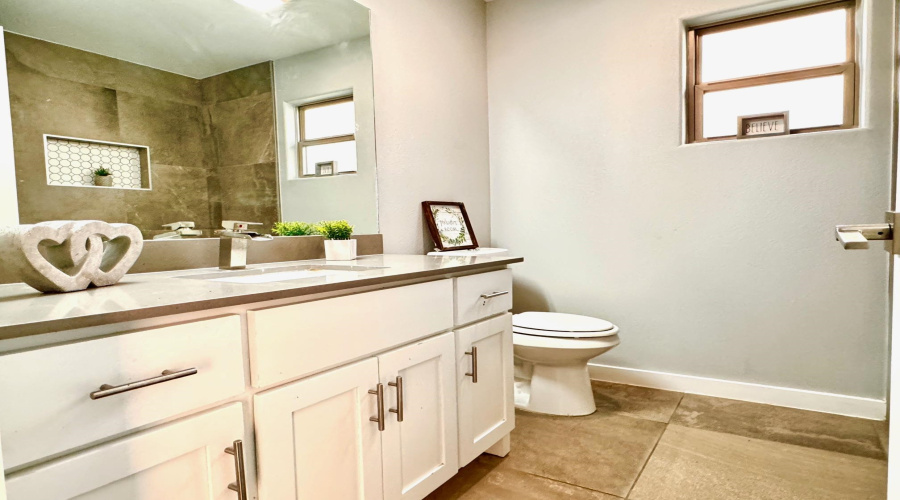 1009 La Muralla St, LAREDO, Texas 78046, 4 Bedrooms Bedrooms, 6 Rooms Rooms,2 BathroomsBathrooms,Residential,For Rent,1009 La Muralla St,20260629