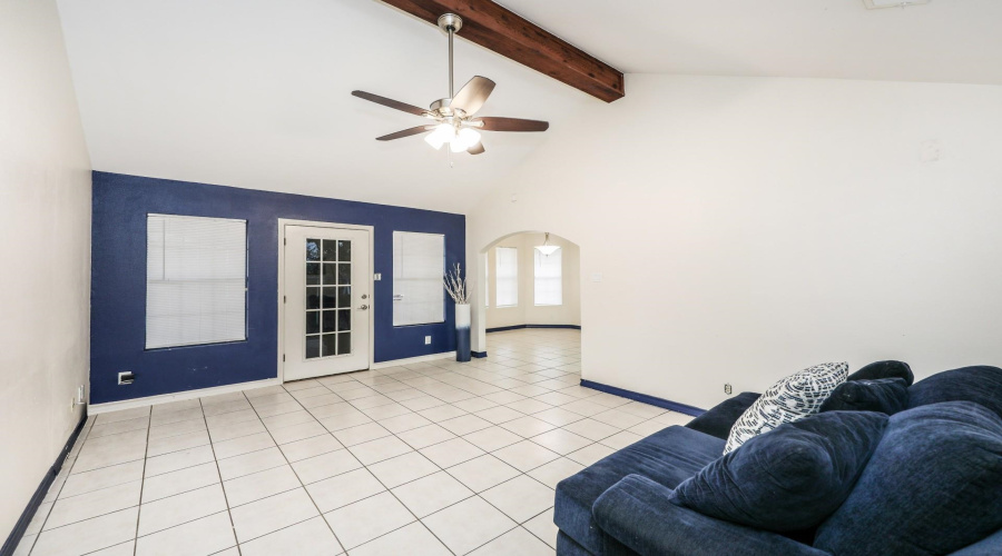 8812 Shama Cir, Laredo, Texas 78045, 4 Bedrooms Bedrooms, 7 Rooms Rooms,2 BathroomsBathrooms,Residential,For Sale,8812 Shama Cir,20260632