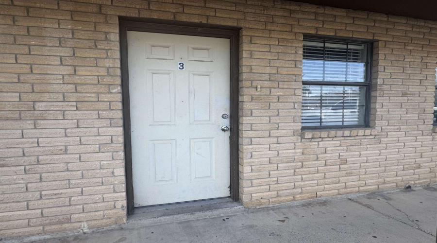 4020 Loring Ave, Laredo, Texas 78041, 1 Bedroom Bedrooms, 5 Rooms Rooms,1 BathroomBathrooms,Residential,For Rent,4020 Loring Ave,20260636
