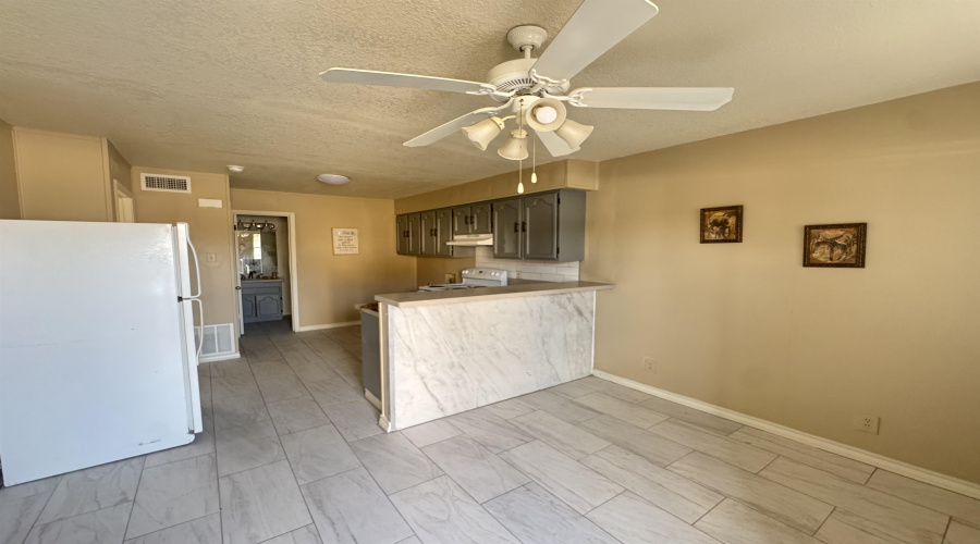 4020 Loring Ave, Laredo, Texas 78041, 1 Bedroom Bedrooms, 5 Rooms Rooms,1 BathroomBathrooms,Residential,For Rent,4020 Loring Ave,20260636