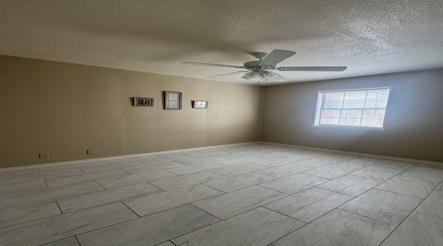 4020 Loring Ave, Laredo, Texas 78041, 1 Bedroom Bedrooms, 5 Rooms Rooms,1 BathroomBathrooms,Residential,For Rent,4020 Loring Ave,20260636