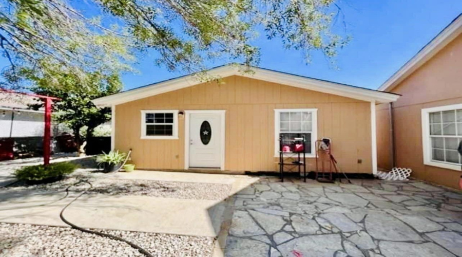 3023 Potomac Lp, Laredo, Texas 78046, 1 Bedroom Bedrooms, 2 Rooms Rooms,1 BathroomBathrooms,Residential,For Rent,3023 Potomac Lp,20260639