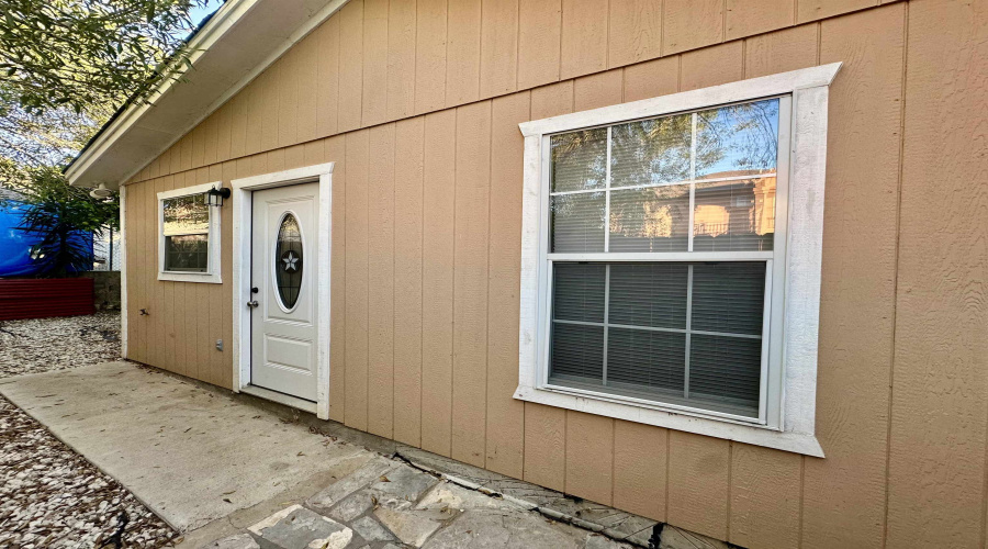 3023 Potomac Lp, Laredo, Texas 78046, 1 Bedroom Bedrooms, 2 Rooms Rooms,1 BathroomBathrooms,Residential,For Rent,3023 Potomac Lp,20260639