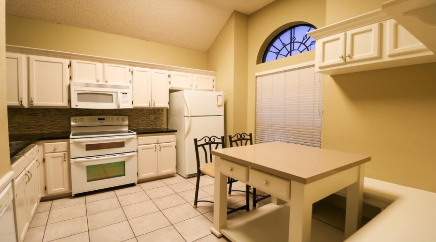 1402 Longhorn Dr, Laredo, Texas 78045, 3 Bedrooms Bedrooms, 6 Rooms Rooms,2 BathroomsBathrooms,Residential,For Rent,1402 Longhorn Dr,20260642