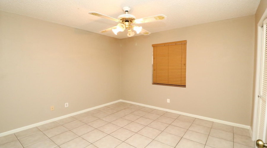 1402 Longhorn Dr, Laredo, Texas 78045, 3 Bedrooms Bedrooms, 6 Rooms Rooms,2 BathroomsBathrooms,Residential,For Rent,1402 Longhorn Dr,20260642