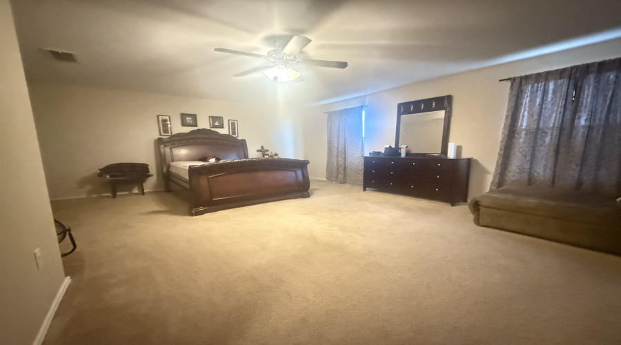 820 Rivera Way, Laredo, Texas 78043, 3 Bedrooms Bedrooms, 6 Rooms Rooms,2 BathroomsBathrooms,Residential,For Sale,820 Rivera Way,20260643