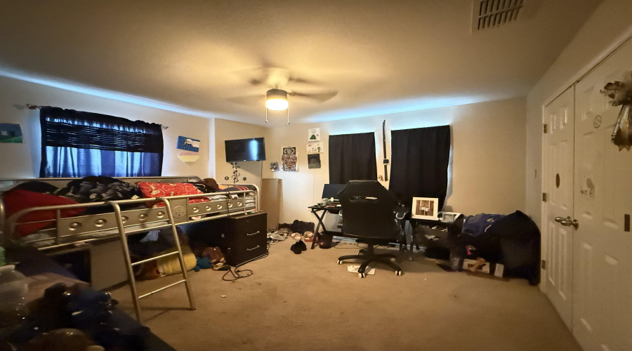 820 Rivera Way, Laredo, Texas 78043, 3 Bedrooms Bedrooms, 6 Rooms Rooms,2 BathroomsBathrooms,Residential,For Sale,820 Rivera Way,20260643