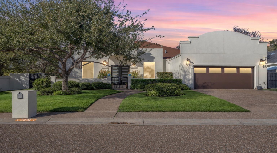 3302 Hagen Lp, Laredo, Texas 78045, 3 Bedrooms Bedrooms, 5 Rooms Rooms,2 BathroomsBathrooms,Residential,For Sale,3302 Hagen Lp,20260645