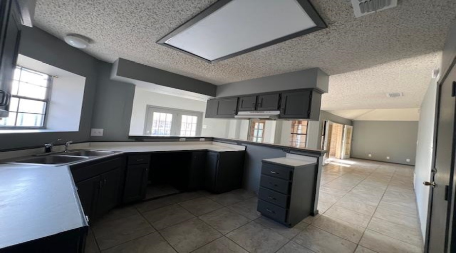 8707 Puerto Belo, LAREDO, Texas 78045, 3 Bedrooms Bedrooms, 5 Rooms Rooms,2 BathroomsBathrooms,Residential,For Rent,8707 Puerto Belo,20260647