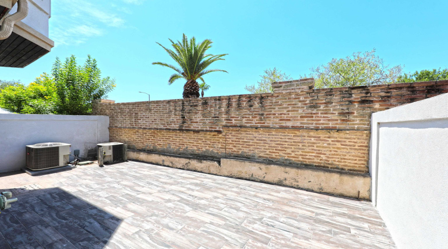 7205 Lake Victoria Rd, Laredo, Texas 78401-1966, 3 Bedrooms Bedrooms, 6 Rooms Rooms,2 BathroomsBathrooms,Residential,For Sale,7205 Lake Victoria Rd,20260650