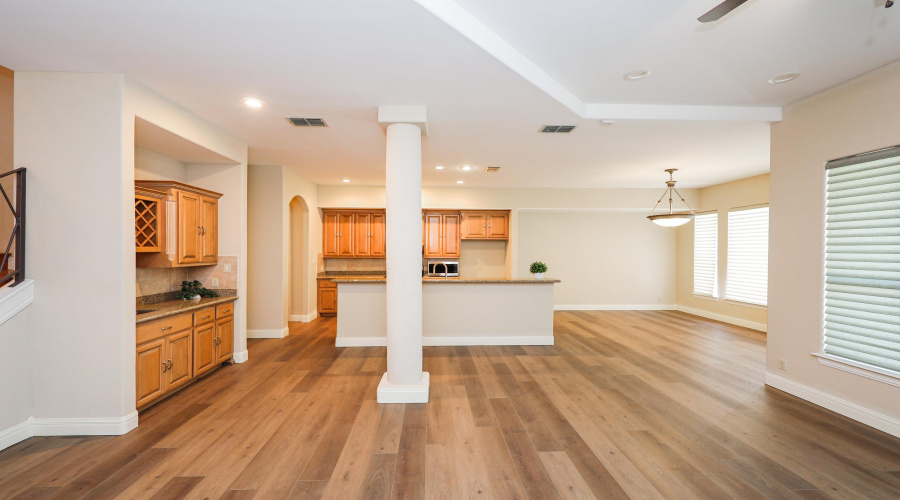 7205 Lake Victoria Rd, Laredo, Texas 78401-1966, 3 Bedrooms Bedrooms, 6 Rooms Rooms,2 BathroomsBathrooms,Residential,For Sale,7205 Lake Victoria Rd,20260650