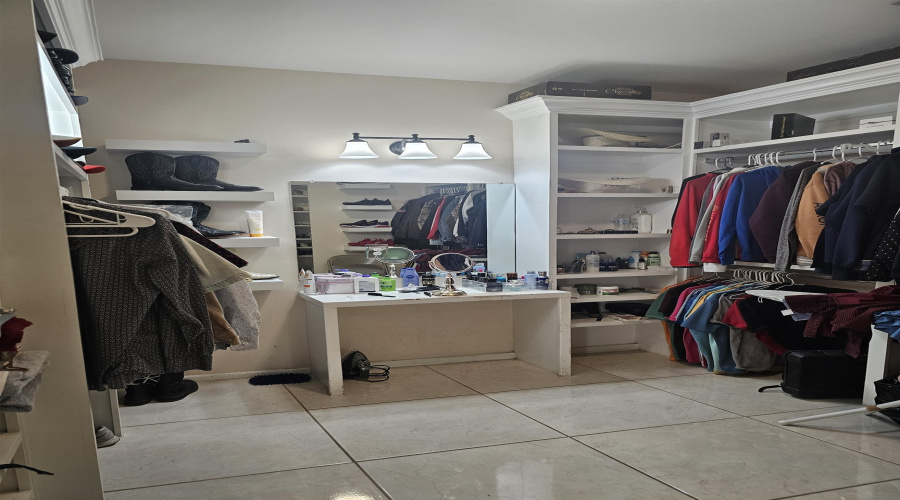 2620 Hendricks Ave, Laredo, Texas 78040, 2 Bedrooms Bedrooms, 3 Rooms Rooms,2 BathroomsBathrooms,Residential,For Sale,2620 Hendricks Ave,20260651