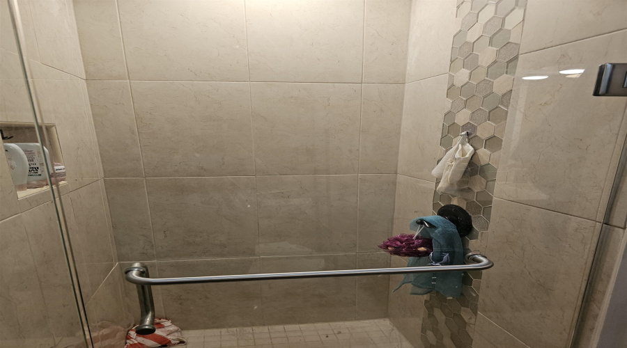 2620 Hendricks Ave, Laredo, Texas 78040, 2 Bedrooms Bedrooms, 3 Rooms Rooms,2 BathroomsBathrooms,Residential,For Sale,2620 Hendricks Ave,20260651