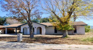 222 Century Blvd, Laredo, Texas 78046, 3 Bedrooms Bedrooms, 7 Rooms Rooms,2 BathroomsBathrooms,Residential,For Sale,222 Century Blvd,20260652