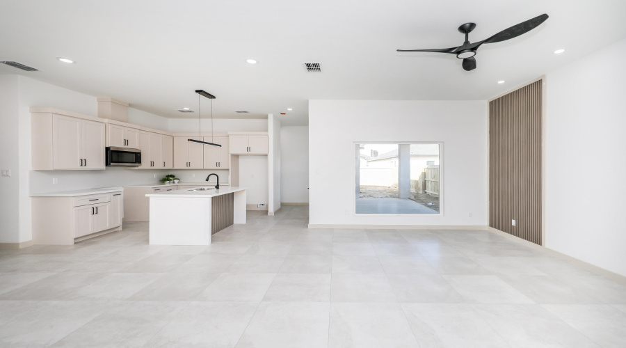 1618 Brangus St., LAREDO, Texas 78046, 3 Bedrooms Bedrooms, 6 Rooms Rooms,2 BathroomsBathrooms,Residential,For Sale,1618 Brangus St.,20260654