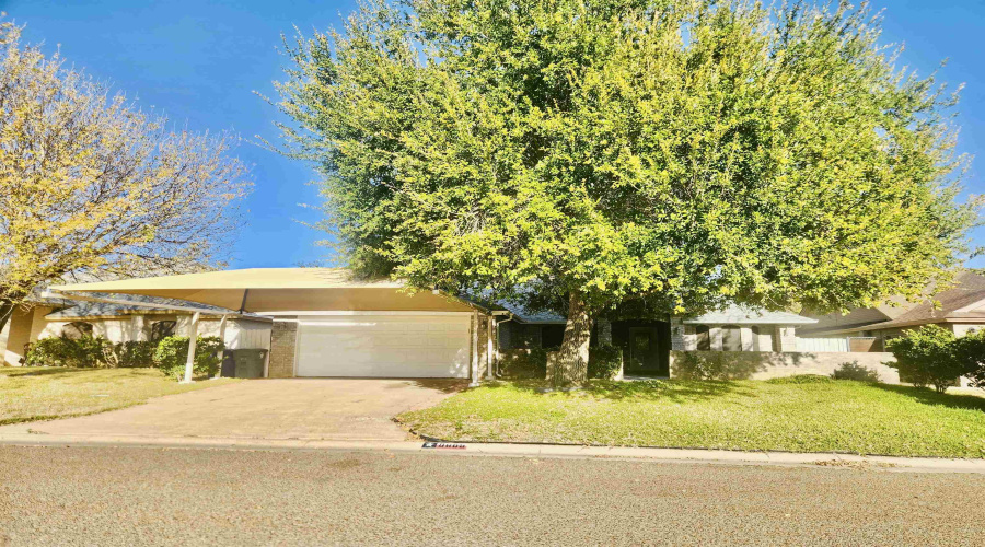 8605 Emily Ave, Laredo, Texas 78045, 3 Bedrooms Bedrooms, 5 Rooms Rooms,2 BathroomsBathrooms,Residential,For Sale,8605 Emily Ave,20260655