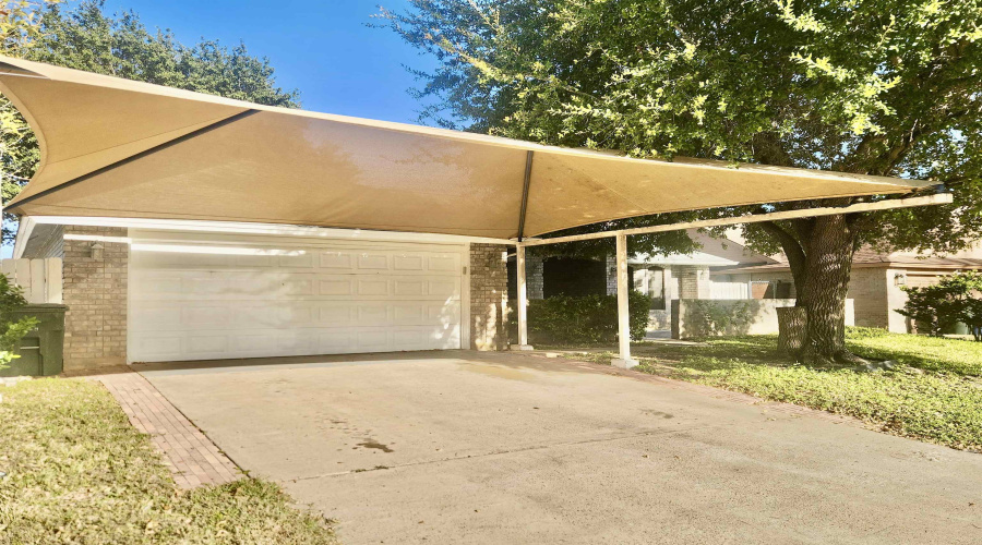 8605 Emily Ave, Laredo, Texas 78045, 3 Bedrooms Bedrooms, 5 Rooms Rooms,2 BathroomsBathrooms,Residential,For Sale,8605 Emily Ave,20260655