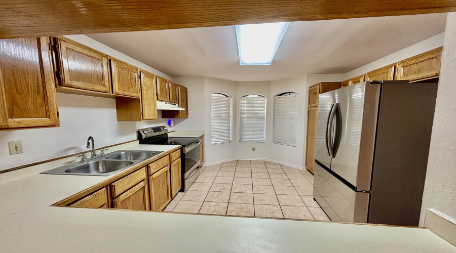 8605 Emily Ave, Laredo, Texas 78045, 3 Bedrooms Bedrooms, 5 Rooms Rooms,2 BathroomsBathrooms,Residential,For Sale,8605 Emily Ave,20260655