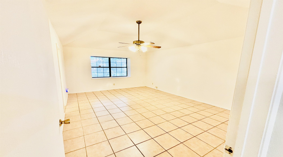 8605 Emily Ave, Laredo, Texas 78045, 3 Bedrooms Bedrooms, 5 Rooms Rooms,2 BathroomsBathrooms,Residential,For Sale,8605 Emily Ave,20260655