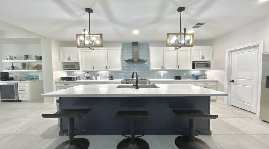 502 Journey Loop, Laredo, Texas 78045, 3 Bedrooms Bedrooms, 6 Rooms Rooms,3 BathroomsBathrooms,Residential,For Sale,502 Journey Loop,20260657