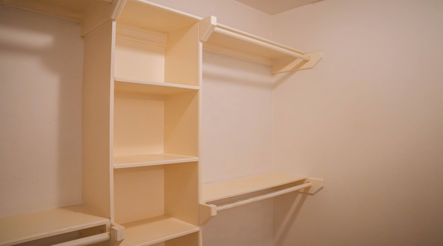 1507 Riddle Dr, Laredo, Texas 78046-8892, 3 Bedrooms Bedrooms, 5 Rooms Rooms,2 BathroomsBathrooms,Residential,For Sale,1507 Riddle Dr,20260660