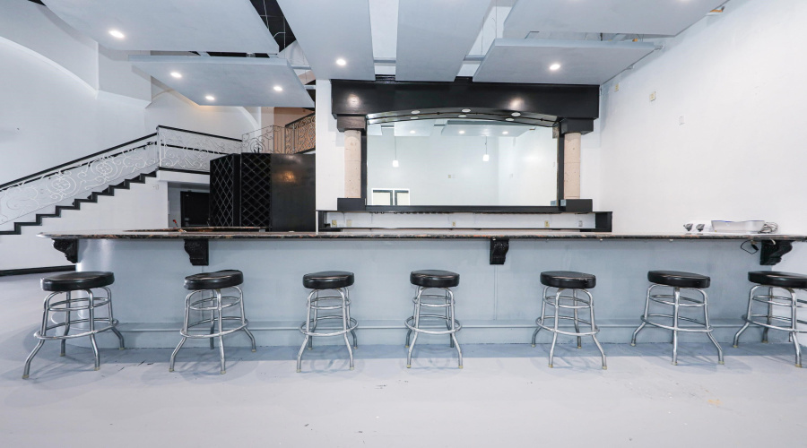 7128 Rosson Ln, Laredo, Texas 78041, 1 Room Rooms,4 BathroomsBathrooms,Commercial retail/office,For Rent,7128 Rosson Ln,20260659