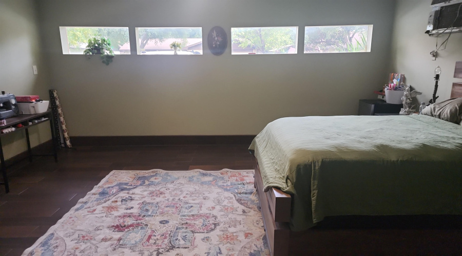 108 W Mayberry St, Laredo, Texas 78041, 4 Bedrooms Bedrooms, 7 Rooms Rooms,2 BathroomsBathrooms,Residential,For Sale,108 W Mayberry St,20252263