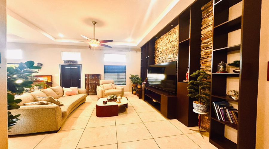 7607 Patricia Highsmith Dr, LAREDO, Texas 78041, 3 Bedrooms Bedrooms, 6 Rooms Rooms,2 BathroomsBathrooms,Residential,For Sale,7607 Patricia Highsmith Dr,20260661