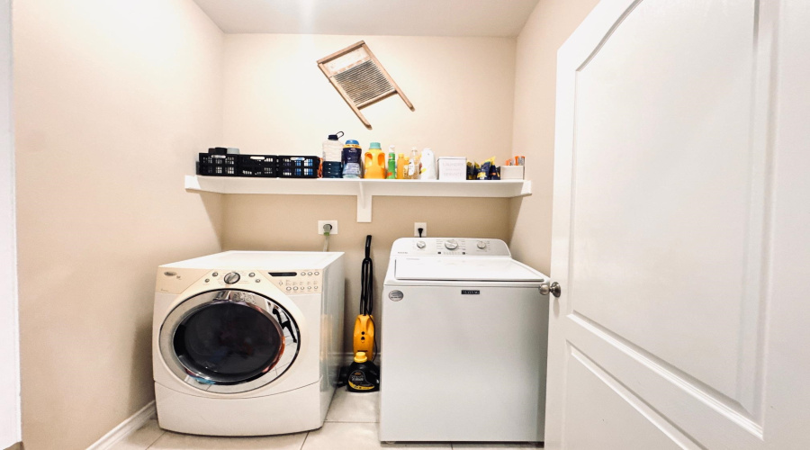 7607 Patricia Highsmith Dr, LAREDO, Texas 78041, 3 Bedrooms Bedrooms, 6 Rooms Rooms,2 BathroomsBathrooms,Residential,For Sale,7607 Patricia Highsmith Dr,20260661