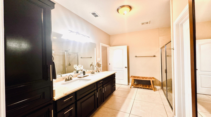 7607 Patricia Highsmith Dr, LAREDO, Texas 78041, 3 Bedrooms Bedrooms, 6 Rooms Rooms,2 BathroomsBathrooms,Residential,For Sale,7607 Patricia Highsmith Dr,20260661