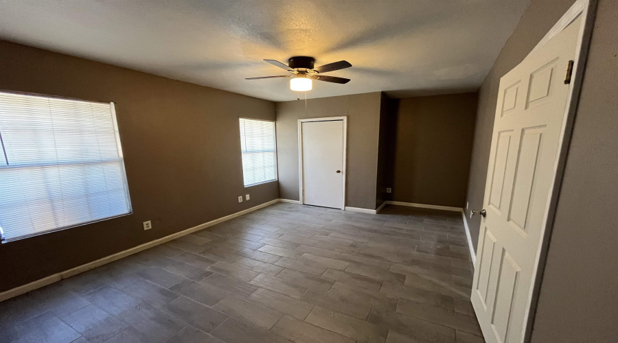 137 Pamplona Lp, Laredo, Texas 78046, 3 Bedrooms Bedrooms, 5 Rooms Rooms,1 BathroomBathrooms,Residential,For Sale,137 Pamplona Lp,20260663