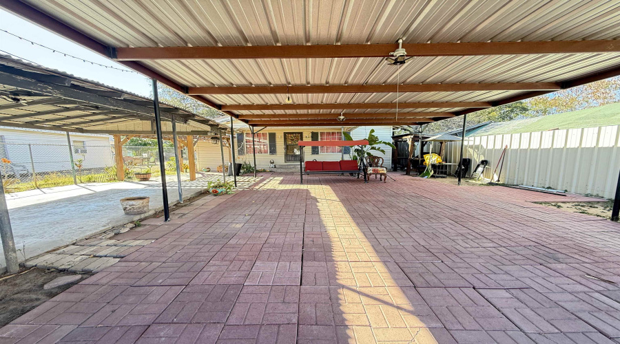 3408 Juarez Ave, LAREDO, Texas 78040, 3 Bedrooms Bedrooms, 5 Rooms Rooms,2 BathroomsBathrooms,Residential,For Sale,3408 Juarez Ave,20260664