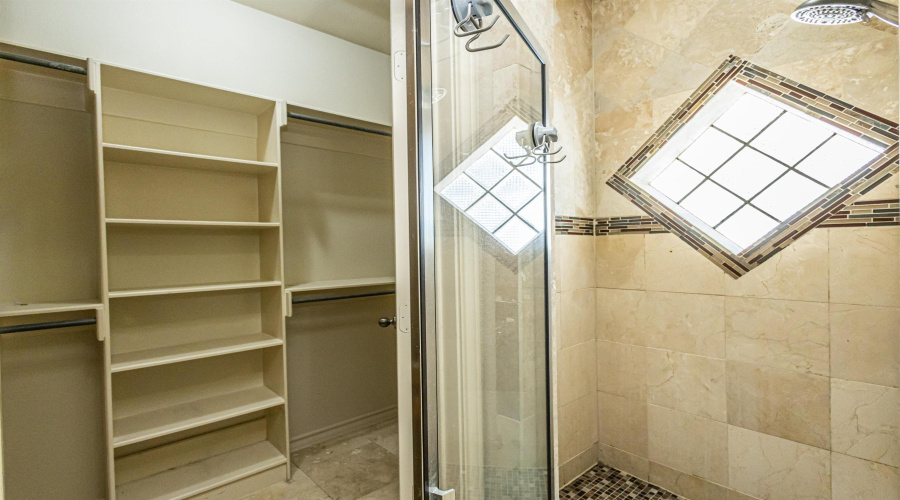 10702 Patron Lp, Laredo, Texas 78045, 3 Bedrooms Bedrooms, 7 Rooms Rooms,2 BathroomsBathrooms,Residential,For Rent,10702 Patron Lp,20260665