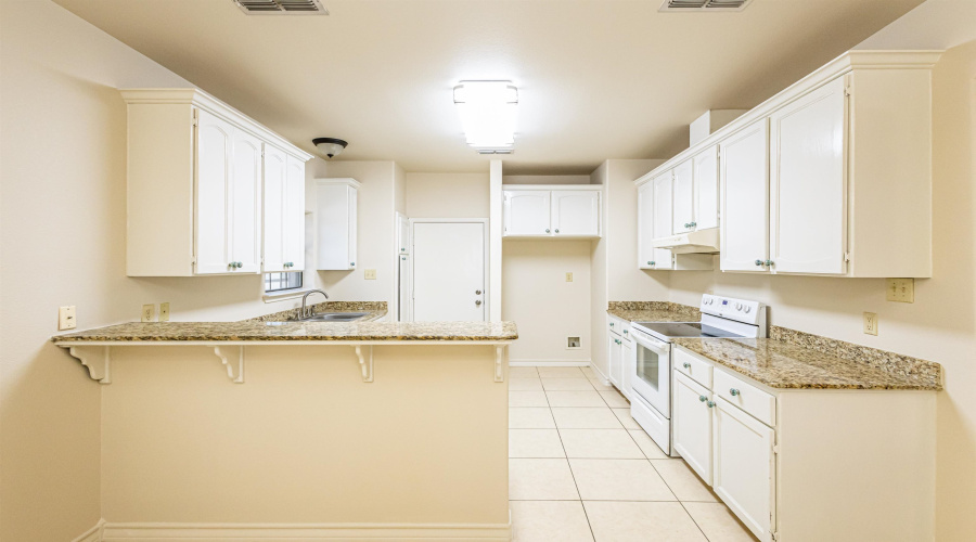 10702 Patron Lp, Laredo, Texas 78045, 3 Bedrooms Bedrooms, 7 Rooms Rooms,2 BathroomsBathrooms,Residential,For Rent,10702 Patron Lp,20260665